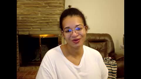 Queen Bon Vivantt online show from 7, 11, 2025