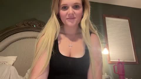 Snapshot of booksnlooksgirl chatting on 2, 12, 2024 booksnlooksgirl online show from 2, 12, 2024