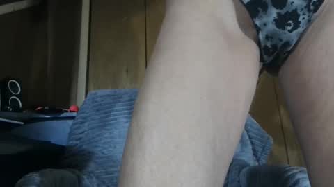 bored_housewife1985 online show from 7, 3, 2025