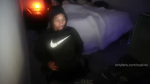 Snapshot of boy_kino chatting on 15, 12, 2025 Pixel Pleasures online show from 15, 12, 2025