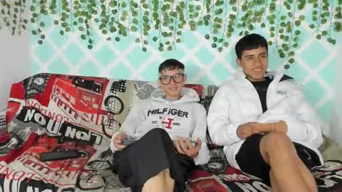 boys4hot_777 online show from 7, 3, 2025