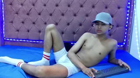 ALEX - TAYLER  -MIKE online show from 19, 2, 2025