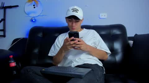 Snapshot of boysweet_boys chatting on 10, 12, 2024 Paul and Max online show from 10, 12, 2024