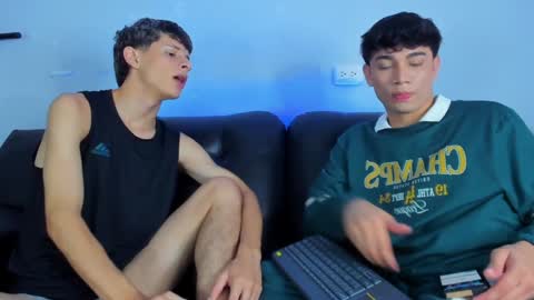 Snapshot of boysweet_boys chatting on 28, 1, 2025 Paul and Max online show from 28, 1, 2025