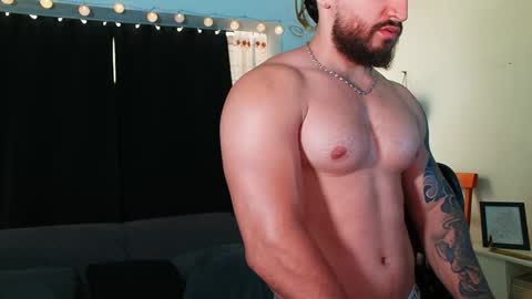 Snapshot of bradley_martinez chatting on 28, 1, 2025 Bradley Martinez online show from 28, 1, 2025