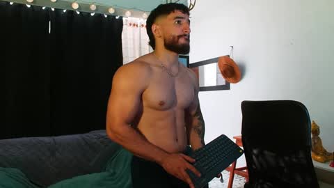 Snapshot of bradley_martinez chatting on 30, 1, 2025 Bradley Martinez online show from 30, 1, 2025