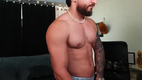 Snapshot of bradley_martinez chatting on 4, 2, 2025 Bradley Martinez online show from 4, 2, 2025