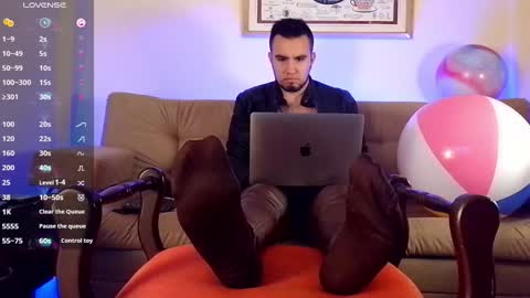 Bradley Colton Independ Model online show from 4, 2, 2025