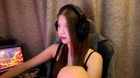 Snapshot of brandamatteson chatting on 30, 10, 2025 Alice online show from 30, 10, 2025