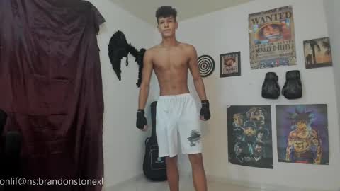 Snapshot of brandonstonexl chatting on 15, 10, 2025 Brandon Stone online show from 15, 10, 2025