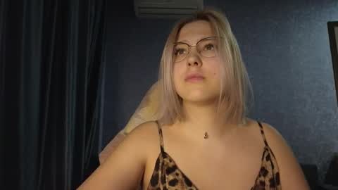 Belle  online show from 30, 10, 2025