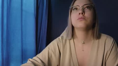 Belle  online show from 22, 11, 2025