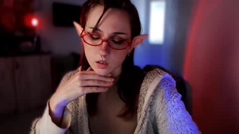 Snapshot of brandy_queen chatting on 23, 11, 2025 Aurorabut ur dad just calls me Rory online show from 23, 11, 2025