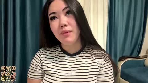 Snapshot of brandysveum chatting on 1, 11, 2025 Aypril online show from 1, 11, 2025