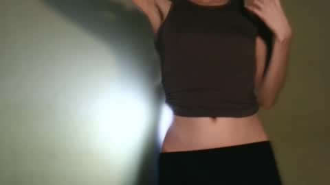 Evelyn .  online show from 12, 11, 2025