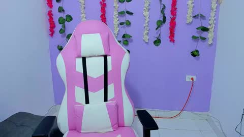 Snapshot of bratz_evans chatting on 11, 1, 2025 bratz_evans online show from 11, 1, 2025
