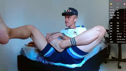 Snapshot of bray_hotboy chatting on 26, 9, 2025 Bray Hotboy online show from 26, 9, 2025