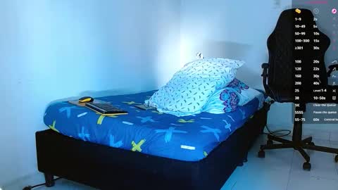 Snapshot of bray_hotboy chatting on 3, 12, 2025 Bray Hotboy online show from 3, 12, 2025