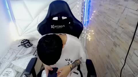 Snapshot of brayan_lopezz chatting on 3, 12, 2024 BRAYAN online show from 3, 12, 2024