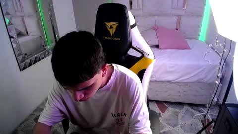 Snapshot of brayan_lopezz chatting on 7, 1, 2025 BRAYAN online show from 7, 1, 2025