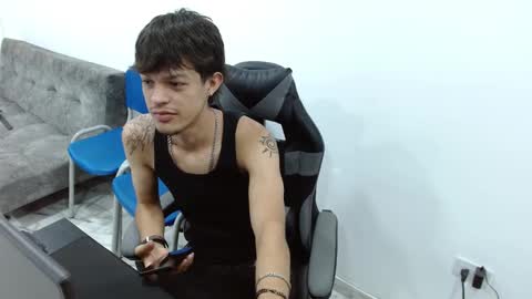 brayan_oconer08 online show from 25, 10, 2025