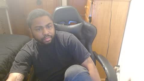 Breadw1nnah online show from 8, 1, 2025