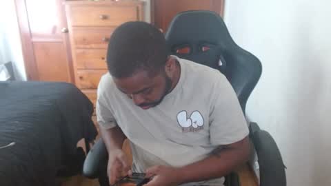 Breadw1nnah online show from 4, 10, 2025