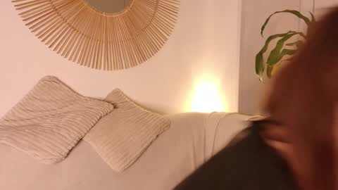 Ashley Dolce and Lou online show from 24, 1, 2025