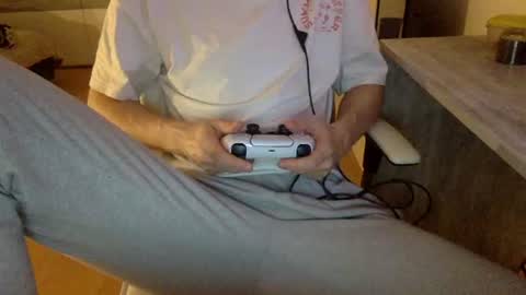 Snapshot of breezydicks chatting on 22, 11, 2025 breezydicks online show from 22, 11, 2025