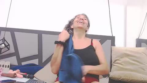 Snapshot of brenda_velasquez chatting on 24, 10, 2025 BRENDA VELASQUEZ online show from 24, 10, 2025