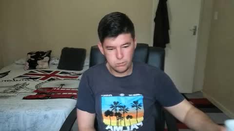 Snapshot of brendansexyboy098754 chatting on 20, 10, 2025 ask me lol online show from 20, 10, 2025