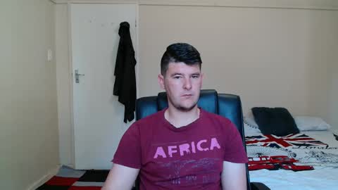 Snapshot of brendansexyboy098754 chatting on 28, 10, 2025 ask me lol online show from 28, 10, 2025