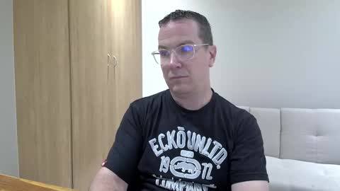 Snapshot of brettdj chatting on 27, 11, 2025 Brett online show from 27, 11, 2025