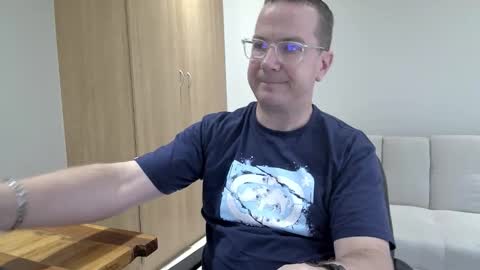 Snapshot of brettdj chatting on 16, 12, 2025 Brett online show from 16, 12, 2025