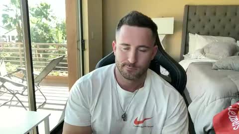 Snapshot of brettmycles chatting on 24, 11, 2025 Brett Mycles online show from 24, 11, 2025