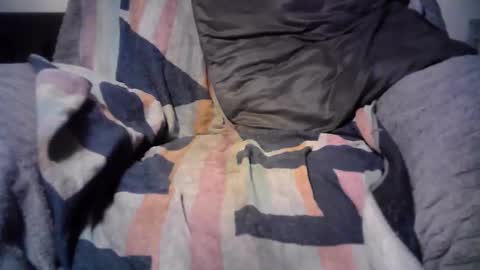 Snapshot of bri20fu chatting on 9, 2, 2026 raining down on me online show from 9, 2, 2026