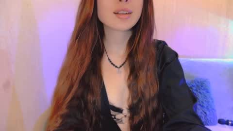 bri_fox online show from 9, 12, 2024