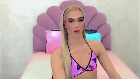 BRIANA online show from 5, 3, 2025