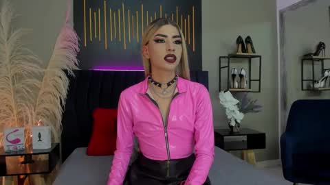 briana_white online show from 13, 2, 2025