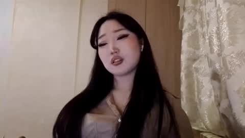 Yumi online show from 3, 2, 2026