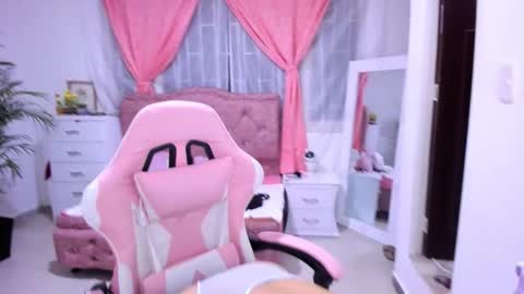 Snapshot of brianda_ chatting on 10, 10, 2025 Brianda online show from 10, 10, 2025