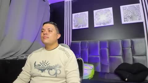 Snapshot of brianhot_fire chatting on 30, 11, 2025 brianhot_fire online show from 30, 11, 2025