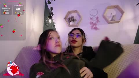 Snapshot of briarandblair chatting on 4, 1, 2025 briarandblair online show from 4, 1, 2025