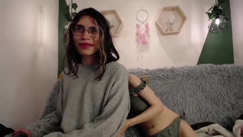 Snapshot of briarandblair chatting on 21, 1, 2025 briarandblair online show from 21, 1, 2025