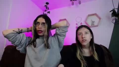Snapshot of briarandblair chatting on 11, 2, 2025 briarandblair online show from 11, 2, 2025