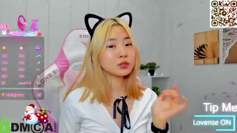 Snapshot of bridgetbottrel chatting on 5, 11, 2025 Bridget online show from 5, 11, 2025