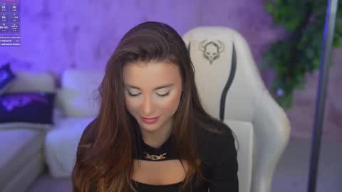 Snapshot of bright_diamonds_054 chatting on 15, 10, 2025 Diamonds Girls online show from 15, 10, 2025