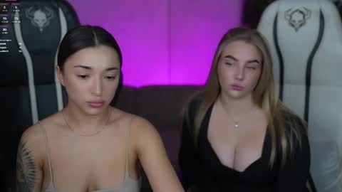 Snapshot of bright_diamonds_054 chatting on 30, 10, 2025 Diamonds Girls online show from 30, 10, 2025