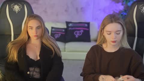 Snapshot of bright_diamonds_054 chatting on 11, 11, 2025 Diamonds Girls online show from 11, 11, 2025