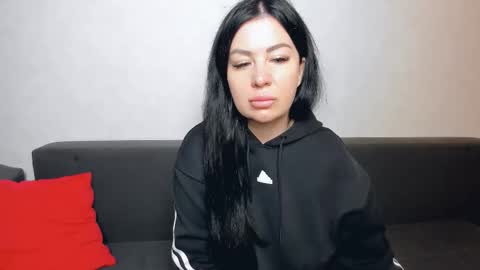 brilliantegirl_ online show from 19, 10, 2025